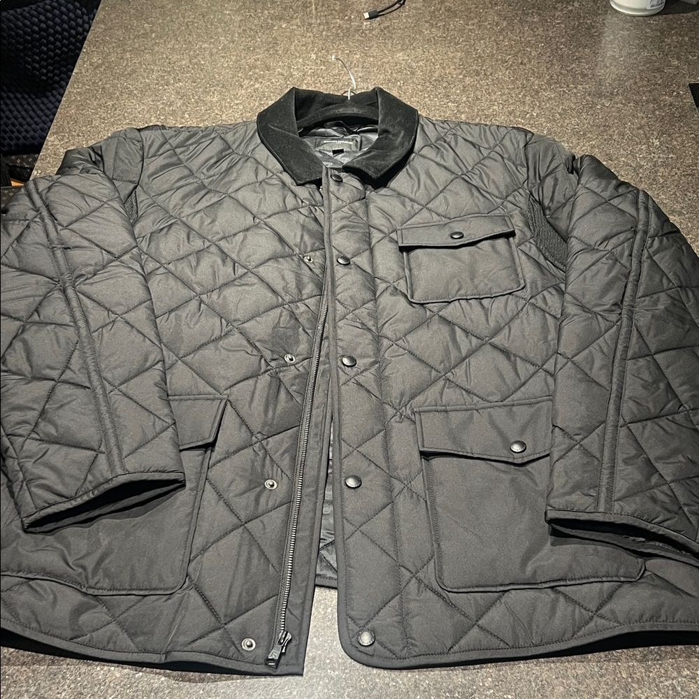 Banana Republic Men's Black Quilted Puffer Jacket